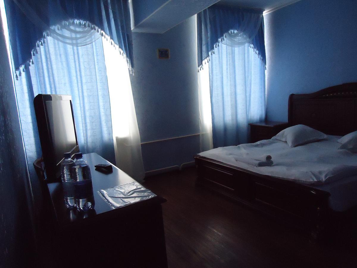 Hotel Altay Leninogorsk エクステリア 写真
