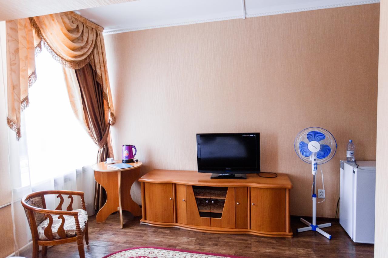 Hotel Altay Leninogorsk エクステリア 写真