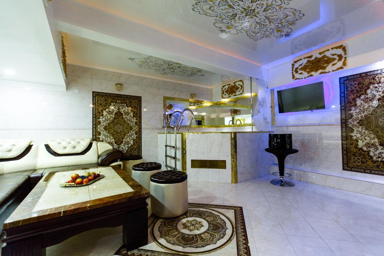 Hotel Altay Leninogorsk エクステリア 写真