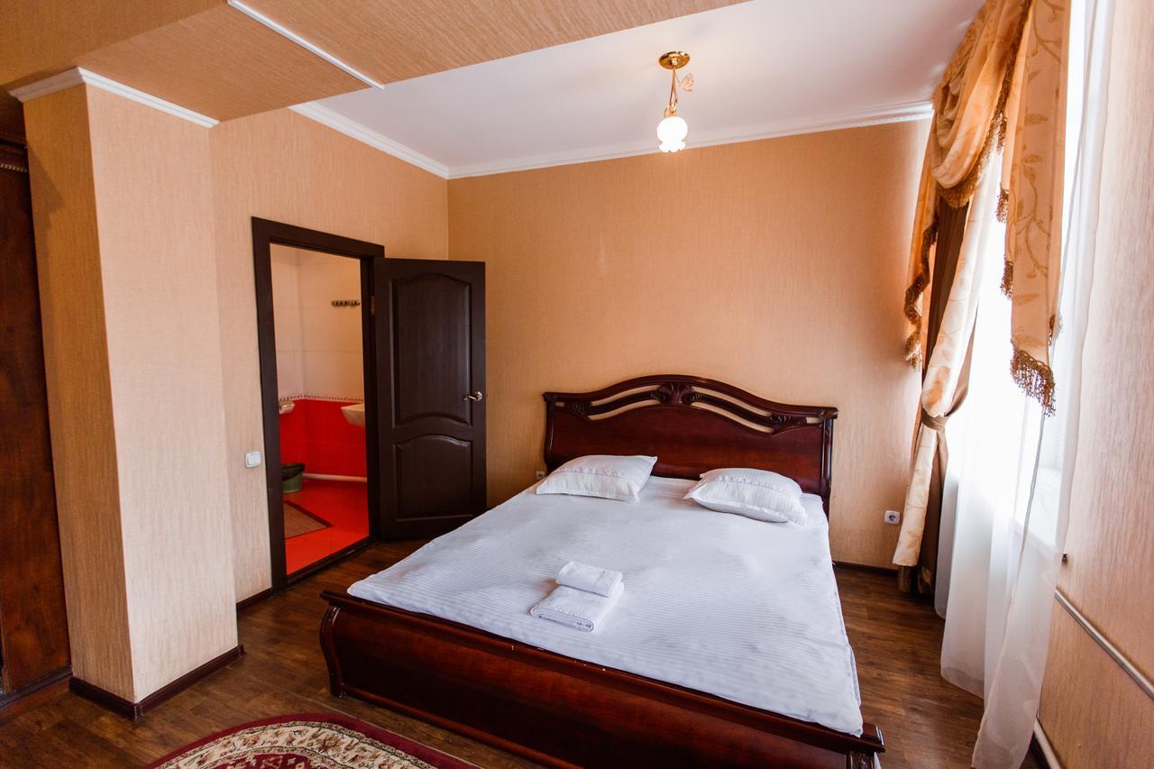 Hotel Altay Leninogorsk エクステリア 写真