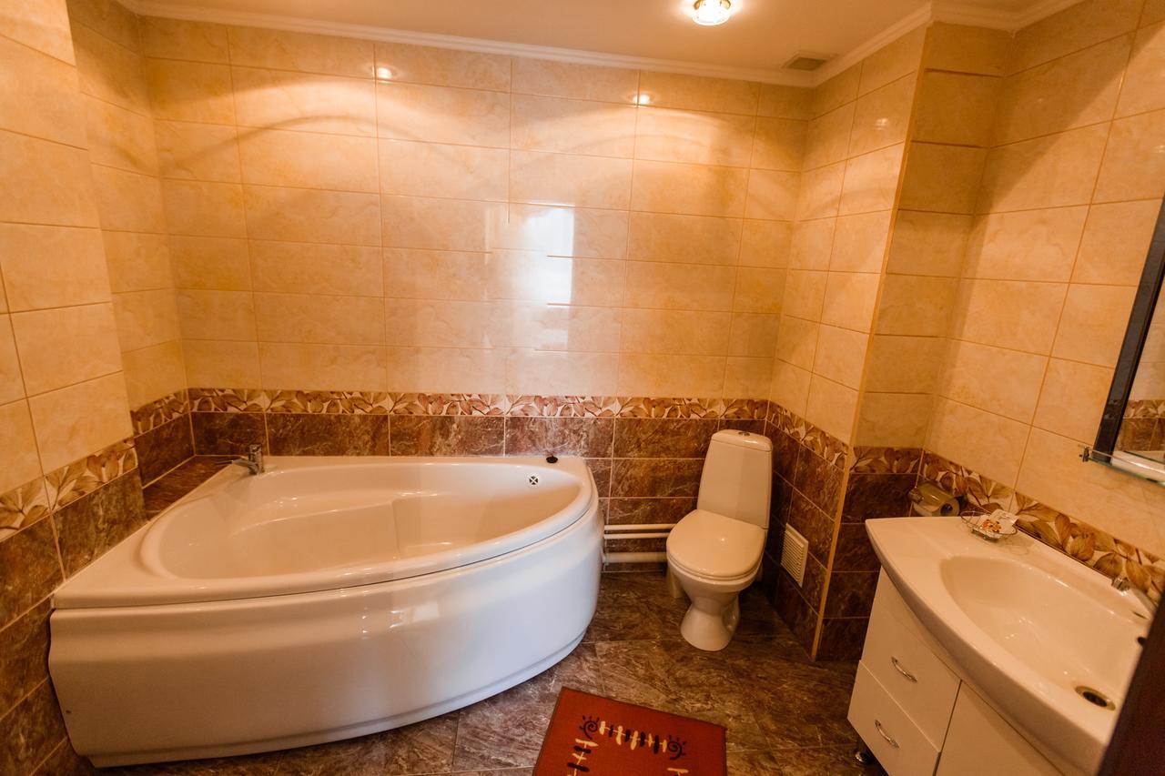Hotel Altay Leninogorsk エクステリア 写真