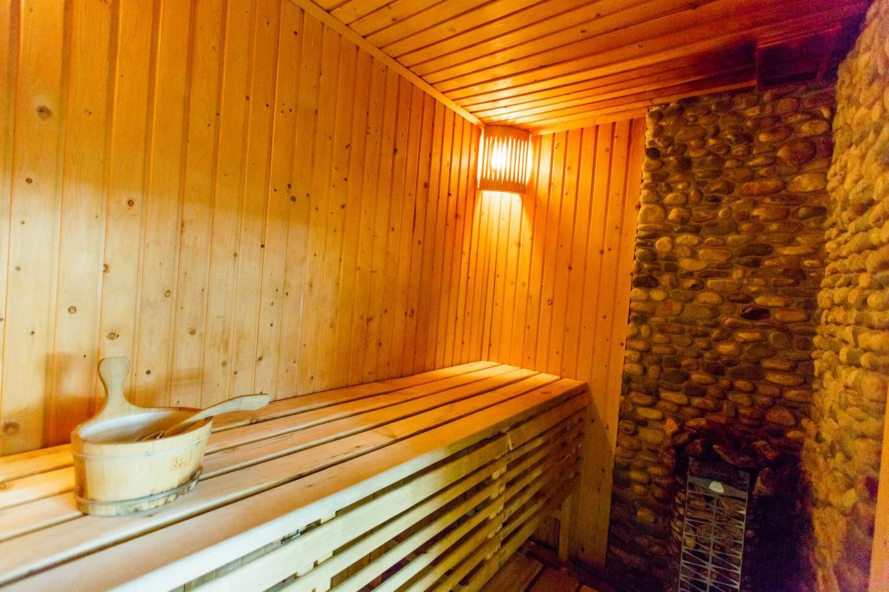 Hotel Altay Leninogorsk エクステリア 写真
